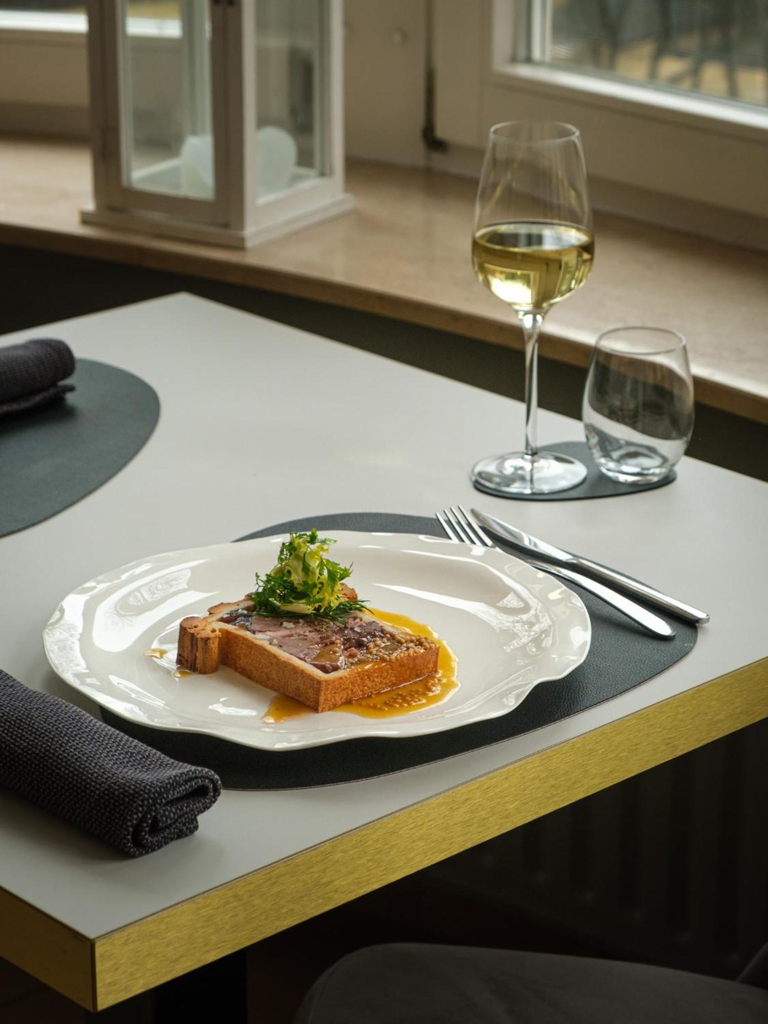 Hotel-Restaurant Beim Schlass Wiltz Luaran gambar